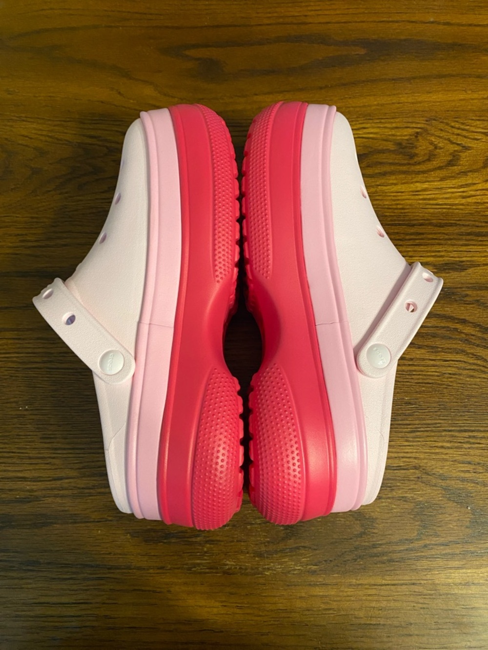 CROCS Classic Clog Mule in Light Pink with Hot Pink Sole - Picture 7 of 10